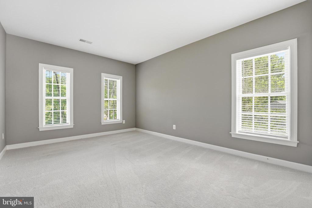 3444 STRATFORD DR, JEFFERSONTON, Virginia 22724, 5 Bedrooms Bedrooms, ,3 BathroomsBathrooms,Residential,3444 STRATFORD DR,VACU2013670 MLS # VACU2013670