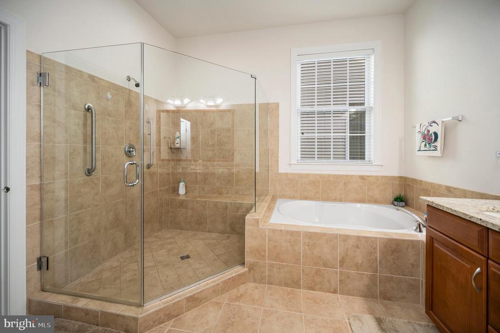 7736 GENERAL WRIGHT DR, FREDERICKSBURG, Virginia 22407, 2 Bedrooms Bedrooms, ,2 BathroomsBathrooms,Residential,7736 GENERAL WRIGHT DR,VASP2041722 MLS # VASP2041722