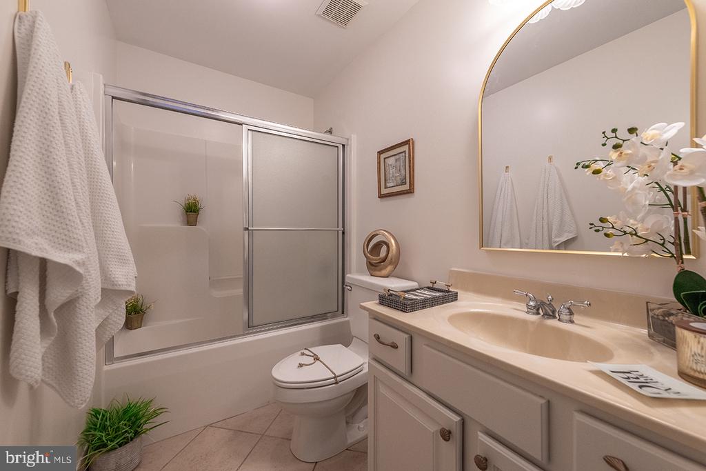 5265 BEAR HOLLOW LN, AMISSVILLE, Virginia 20106, 4 Bedrooms Bedrooms, ,2 BathroomsBathrooms,Residential,5265 BEAR HOLLOW LN,VACU2013700 MLS # VACU2013700 5265 BEAR HOLLOW LN, AMISSVILLE, Virginia 20106, 4 Bedrooms Bedrooms, ,2 BathroomsBathrooms,Residential,5265 BEAR HOLLOW LN,VACU2013700 MLS # VACU2013700