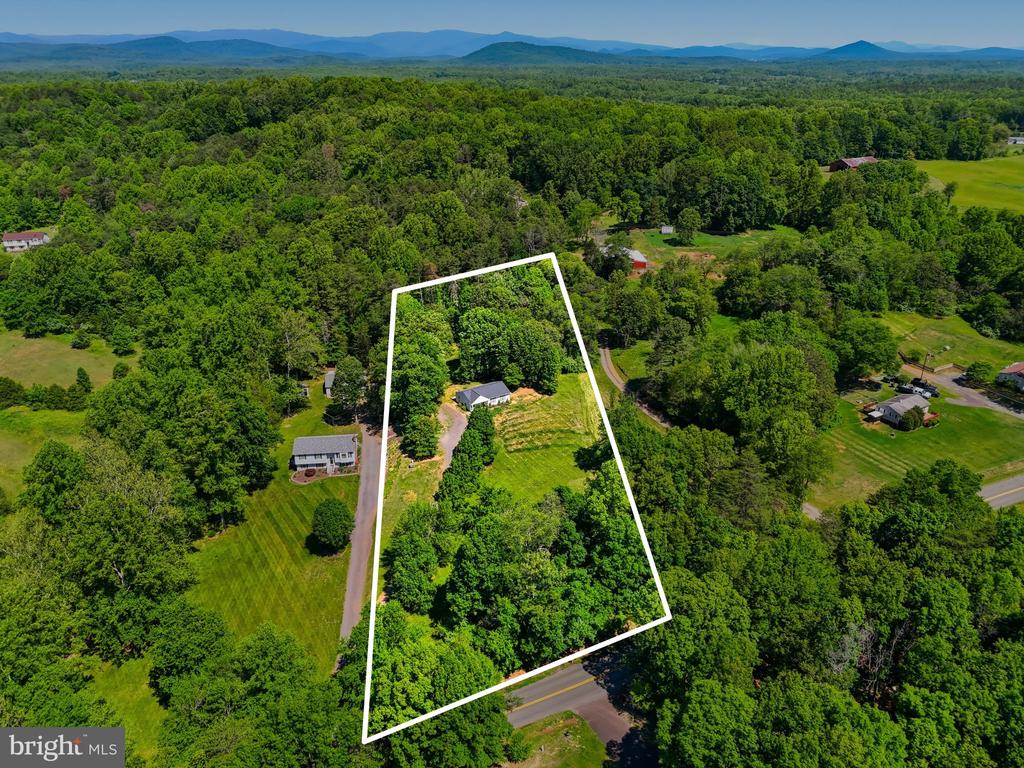 10019 PINE CONE LN, CULPEPER, Virginia 22701, 3 Bedrooms Bedrooms, ,2 BathroomsBathrooms,Residential,10019 PINE CONE LN,VACU2013694 MLS # VACU2013694