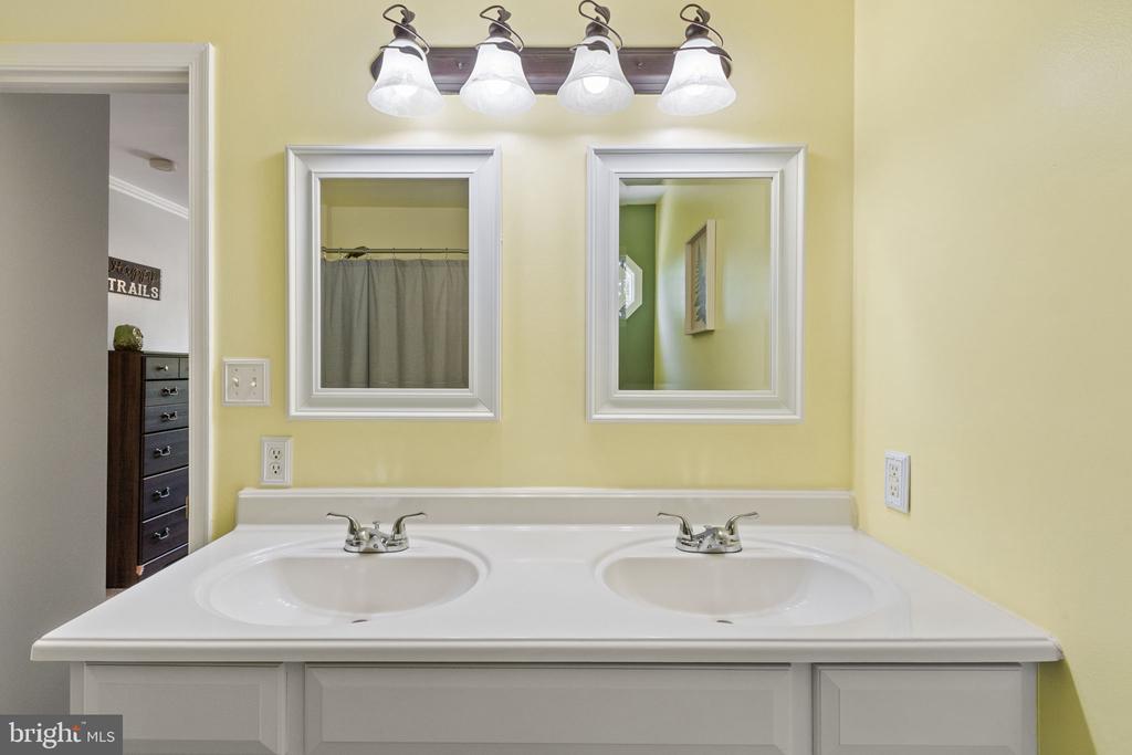 8815 HENLY CT, FREDERICKSBURG, Virginia 22408, 3 Bedrooms Bedrooms, ,2 BathroomsBathrooms,Residential,8815 HENLY CT,VASP2042084 MLS # VASP2042084 8815 HENLY CT, FREDERICKSBURG, Virginia 22408, 3 Bedrooms Bedrooms, ,2 BathroomsBathrooms,Residential,8815 HENLY CT,VASP2042084 MLS # VASP2042084