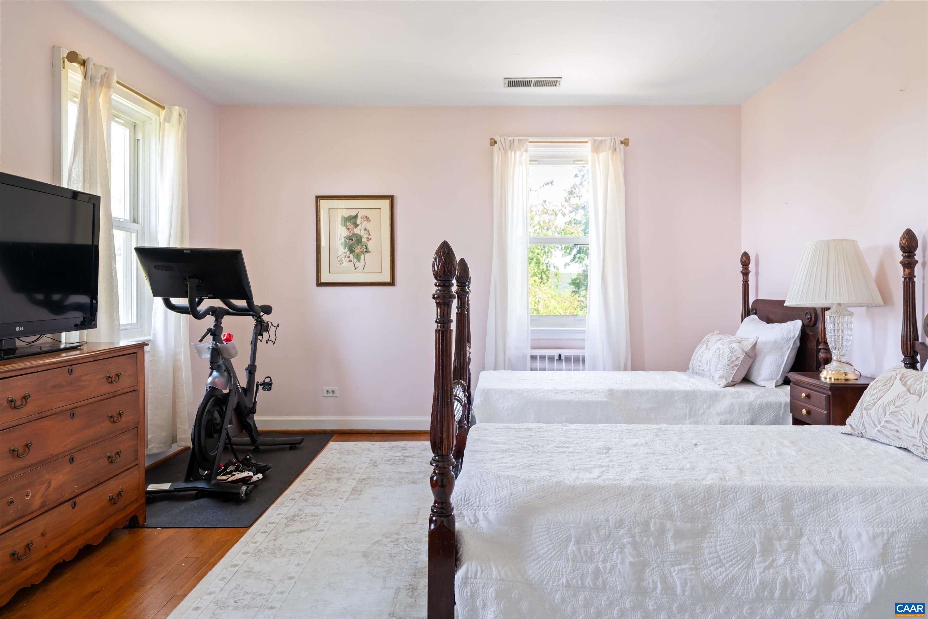 261 BLUE RIDGE DR, ORANGE, Virginia 22960, 6 Bedrooms Bedrooms, ,4 BathroomsBathrooms,Residential,261 BLUE RIDGE DR,677192 MLS # 677192 261 BLUE RIDGE DR, ORANGE, Virginia 22960, 6 Bedrooms Bedrooms, ,4 BathroomsBathrooms,Residential,261 BLUE RIDGE DR,677192 MLS # 677192