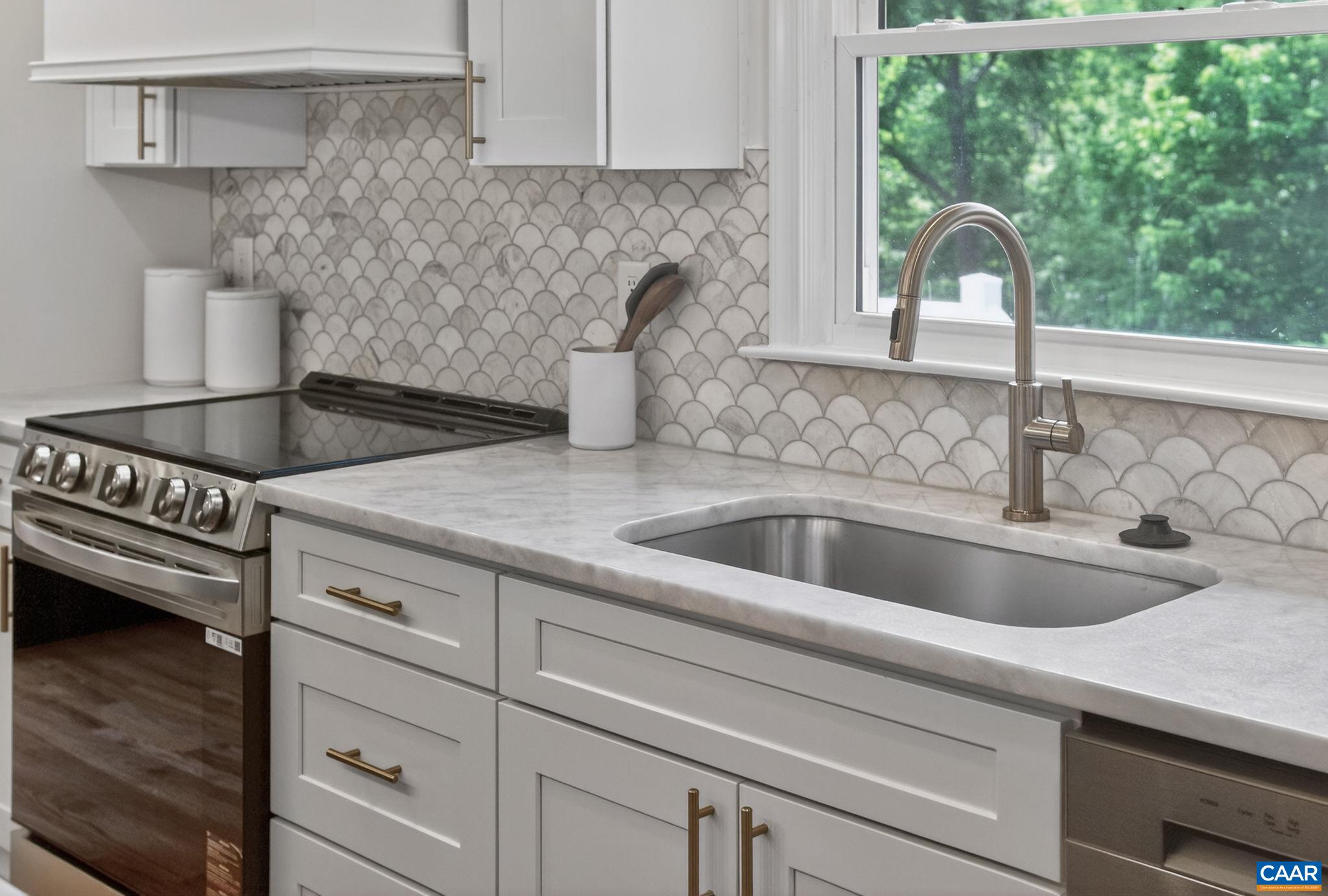 103 BOLLINGBROOK DR, CHARLOTTESVILLE, Virginia 22911, 4 Bedrooms Bedrooms, ,3 BathroomsBathrooms,Residential,103 BOLLINGBROOK DR,677255 MLS # 677255