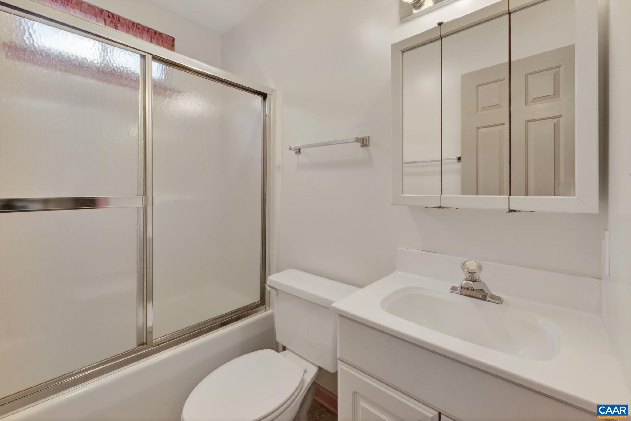 339 JEFFERSON DR, PALMYRA, Virginia 22963, 3 Bedrooms Bedrooms, ,2 BathroomsBathrooms,Residential,339 JEFFERSON DR,677324 MLS # 677324 339 JEFFERSON DR, PALMYRA, Virginia 22963, 3 Bedrooms Bedrooms, ,2 BathroomsBathrooms,Residential,339 JEFFERSON DR,677324 MLS # 677324