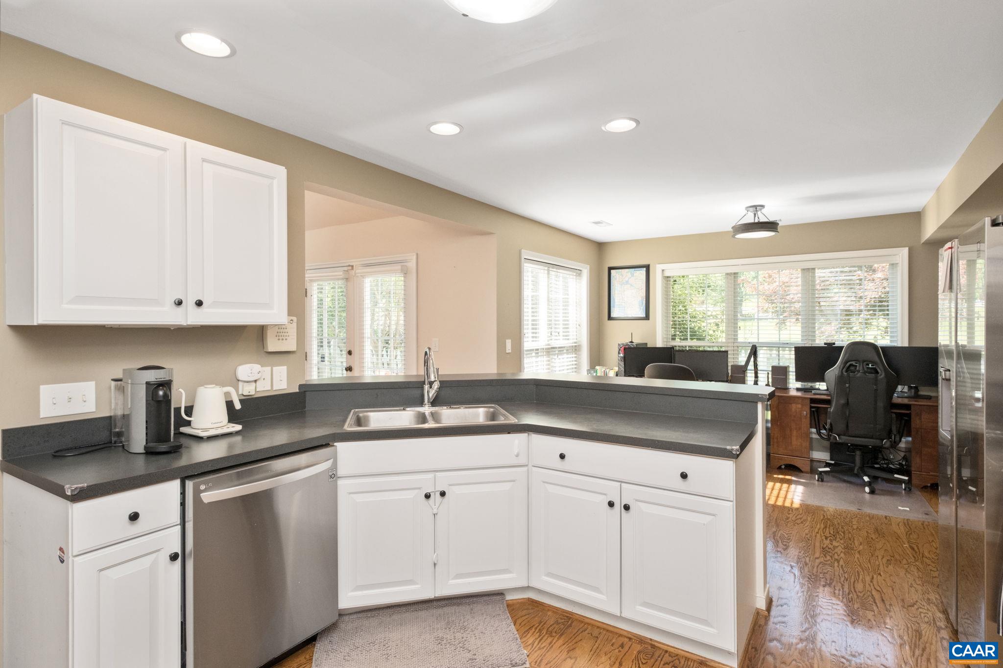 998 PINTAIL LN, CHARLOTTESVILLE, Virginia 22903, 3 Bedrooms Bedrooms, ,2 BathroomsBathrooms,Residential,998 PINTAIL LN,677401 MLS # 677401