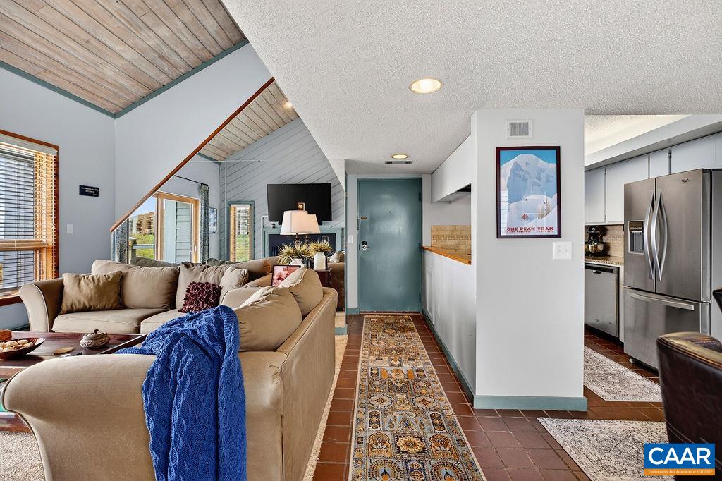 1418 HIGHLANDS CONDOS, WINTERGREEN RESORT, Virginia 22967, 2 Bedrooms Bedrooms, ,2 BathroomsBathrooms,Residential,1418 HIGHLANDS CONDOS,677402 MLS # 677402