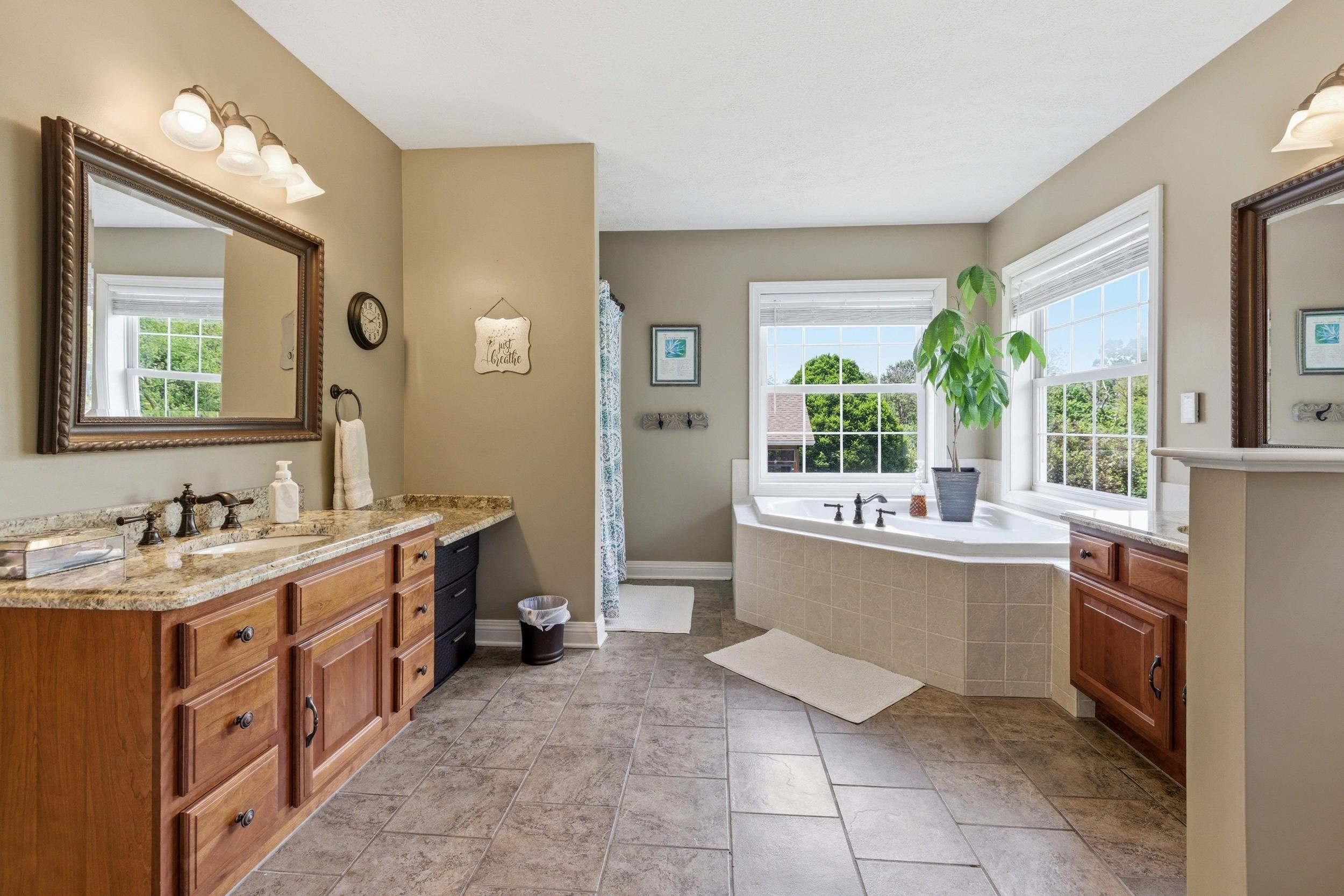 240 NORTHVIEW DR, DAYTON, Virginia 22821, 5 Bedrooms Bedrooms, ,4 BathroomsBathrooms,Residential,240 NORTHVIEW DR,677406 MLS # 677406