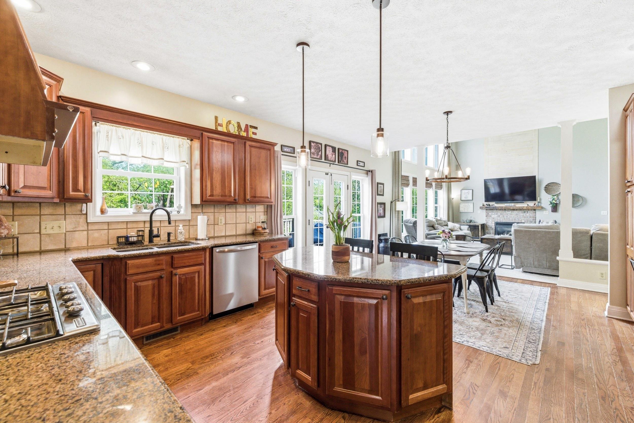 240 NORTHVIEW DR, DAYTON, Virginia 22821, 5 Bedrooms Bedrooms, ,4 BathroomsBathrooms,Residential,240 NORTHVIEW DR,677406 MLS # 677406