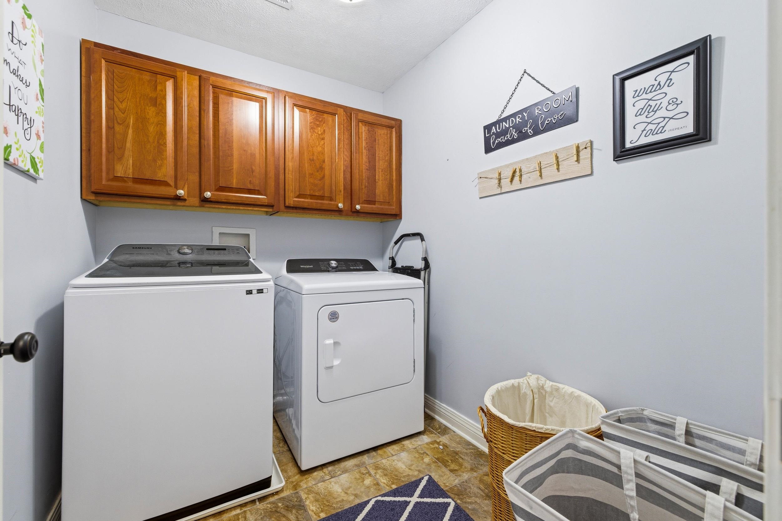 240 NORTHVIEW DR, DAYTON, Virginia 22821, 5 Bedrooms Bedrooms, ,4 BathroomsBathrooms,Residential,240 NORTHVIEW DR,677406 MLS # 677406