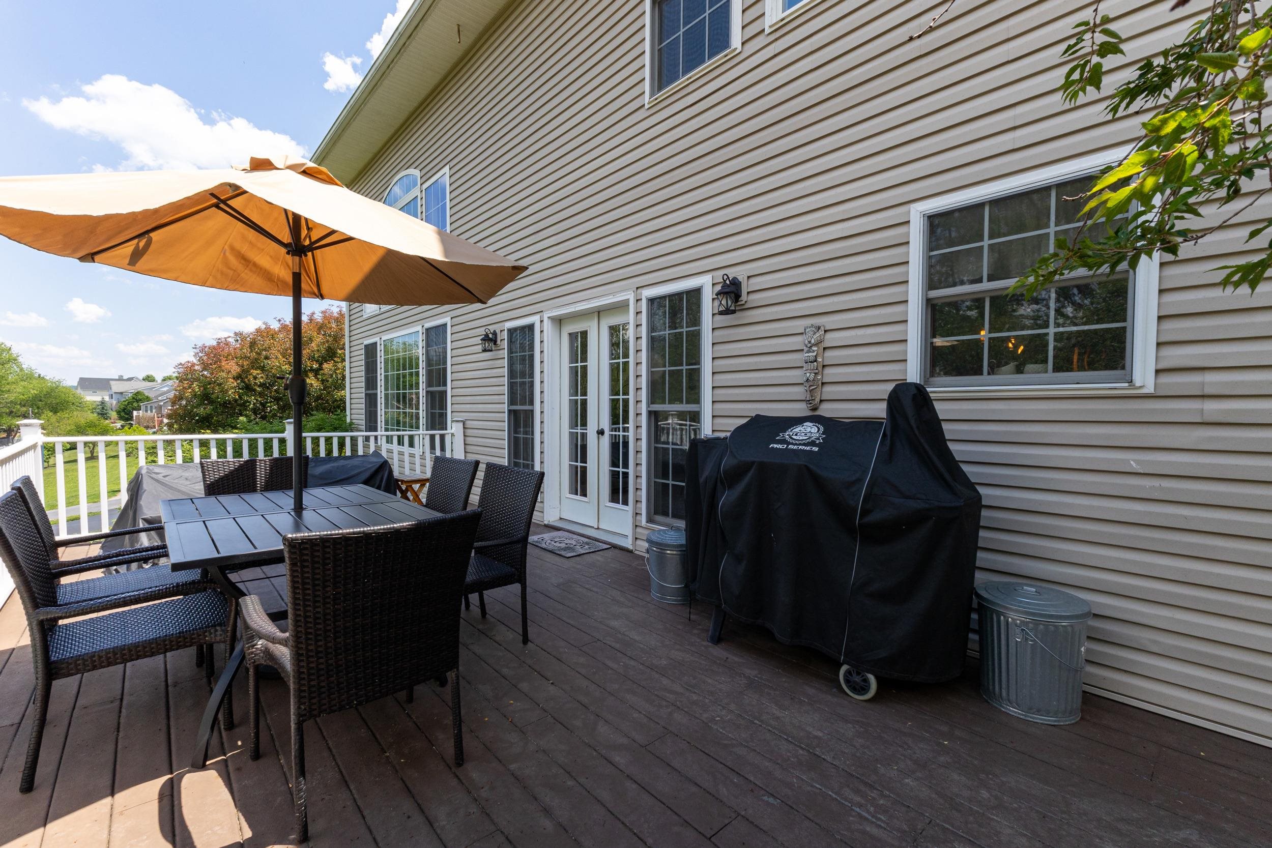 240 NORTHVIEW DR, DAYTON, Virginia 22821, 5 Bedrooms Bedrooms, ,4 BathroomsBathrooms,Residential,240 NORTHVIEW DR,677406 MLS # 677406