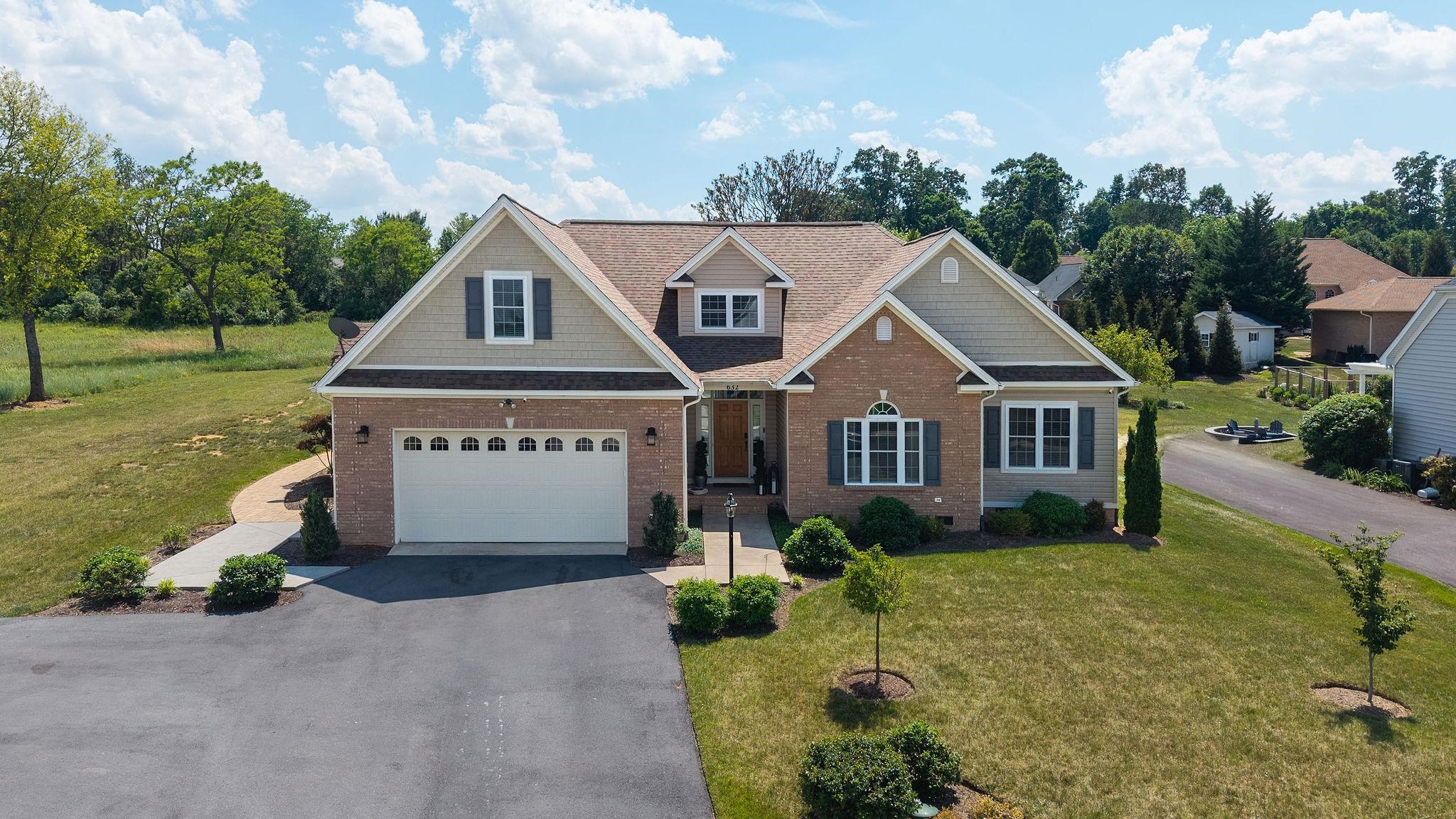 632 LEGRANDE AVE, WAYNESBORO, Virginia 22980, 4 Bedrooms Bedrooms, ,2 BathroomsBathrooms,Residential,632 LEGRANDE AVE,677410 MLS # 677410