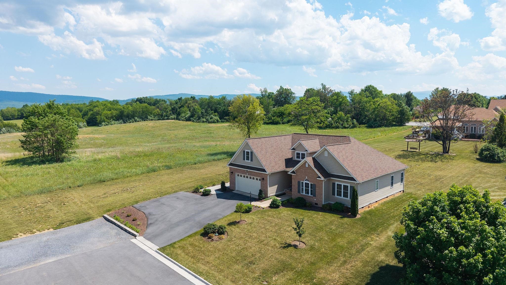 632 LEGRANDE AVE, WAYNESBORO, Virginia 22980, 4 Bedrooms Bedrooms, ,2 BathroomsBathrooms,Residential,632 LEGRANDE AVE,677410 MLS # 677410