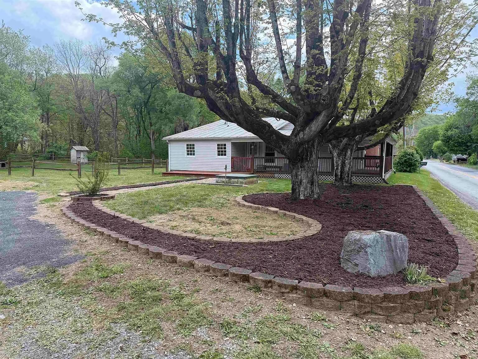 64 AUGUSTA SPRINGS RD, CRAIGSVILLE, Virginia 24430, 3 Bedrooms Bedrooms, ,1 BathroomBathrooms,Residential,62A-(1)-6566 MIDGELEY SUB-DIV LOTS 65 & 66,64 AUGUSTA SPRINGS RD,677415 MLS # 677415 64 AUGUSTA SPRINGS RD, CRAIGSVILLE, Virginia 24430, 3 Bedrooms Bedrooms, ,1 BathroomBathrooms,Residential,62A-(1)-6566 MIDGELEY SUB-DIV LOTS 65 & 66,64 AUGUSTA SPRINGS RD,677415 MLS # 677415