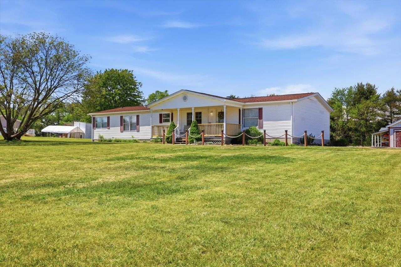 3437 LYNDHURST RD, STUARTS DRAFT, Virginia 24477, 3 Bedrooms Bedrooms, ,2 BathroomsBathrooms,Residential,3437 LYNDHURST RD,677424 MLS # 677424 3437 LYNDHURST RD, STUARTS DRAFT, Virginia 24477, 3 Bedrooms Bedrooms, ,2 BathroomsBathrooms,Residential,3437 LYNDHURST RD,677424 MLS # 677424