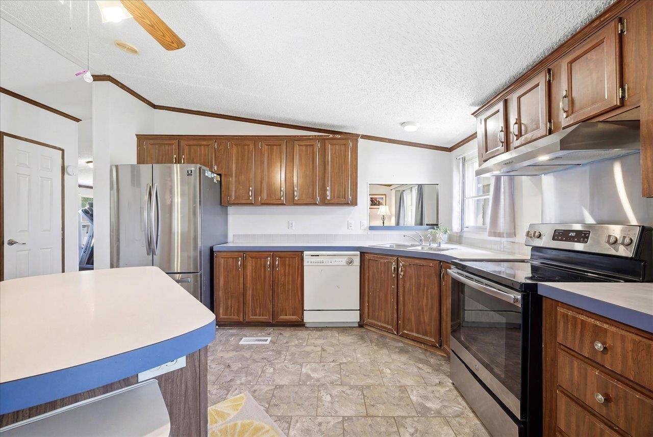 3437 LYNDHURST RD, STUARTS DRAFT, Virginia 24477, 3 Bedrooms Bedrooms, ,2 BathroomsBathrooms,Residential,3437 LYNDHURST RD,677424 MLS # 677424 3437 LYNDHURST RD, STUARTS DRAFT, Virginia 24477, 3 Bedrooms Bedrooms, ,2 BathroomsBathrooms,Residential,3437 LYNDHURST RD,677424 MLS # 677424