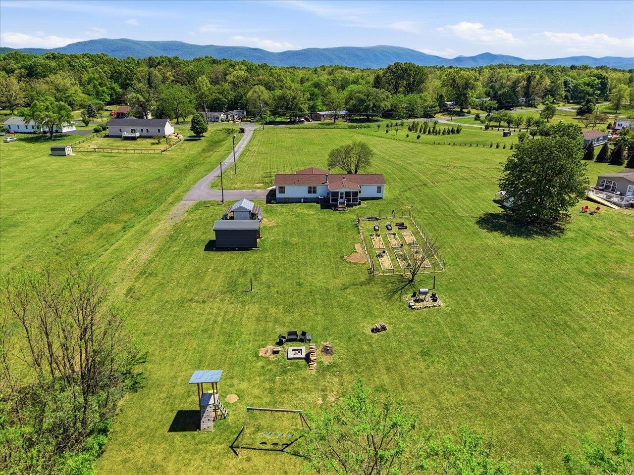 3437 LYNDHURST RD, STUARTS DRAFT, Virginia 24477, 3 Bedrooms Bedrooms, ,2 BathroomsBathrooms,Residential,3437 LYNDHURST RD,677424 MLS # 677424 3437 LYNDHURST RD, STUARTS DRAFT, Virginia 24477, 3 Bedrooms Bedrooms, ,2 BathroomsBathrooms,Residential,3437 LYNDHURST RD,677424 MLS # 677424