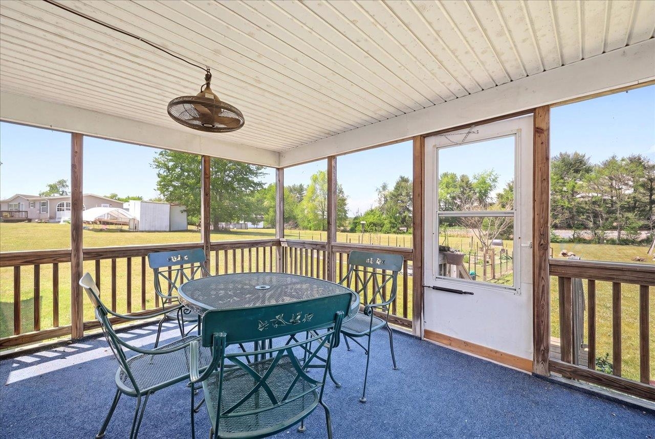 3437 LYNDHURST RD, STUARTS DRAFT, Virginia 24477, 3 Bedrooms Bedrooms, ,2 BathroomsBathrooms,Residential,3437 LYNDHURST RD,677424 MLS # 677424 3437 LYNDHURST RD, STUARTS DRAFT, Virginia 24477, 3 Bedrooms Bedrooms, ,2 BathroomsBathrooms,Residential,3437 LYNDHURST RD,677424 MLS # 677424