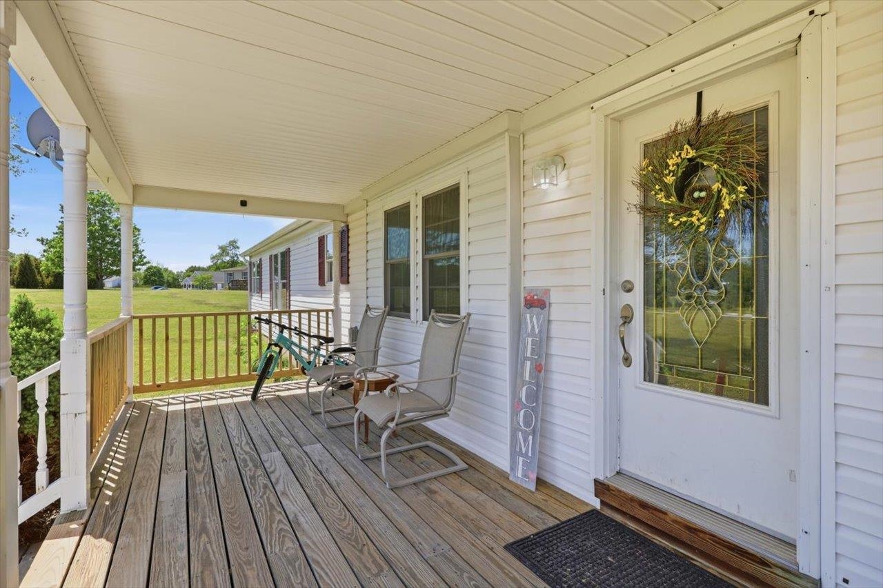 3437 LYNDHURST RD, STUARTS DRAFT, Virginia 24477, 3 Bedrooms Bedrooms, ,2 BathroomsBathrooms,Residential,3437 LYNDHURST RD,677424 MLS # 677424 3437 LYNDHURST RD, STUARTS DRAFT, Virginia 24477, 3 Bedrooms Bedrooms, ,2 BathroomsBathrooms,Residential,3437 LYNDHURST RD,677424 MLS # 677424