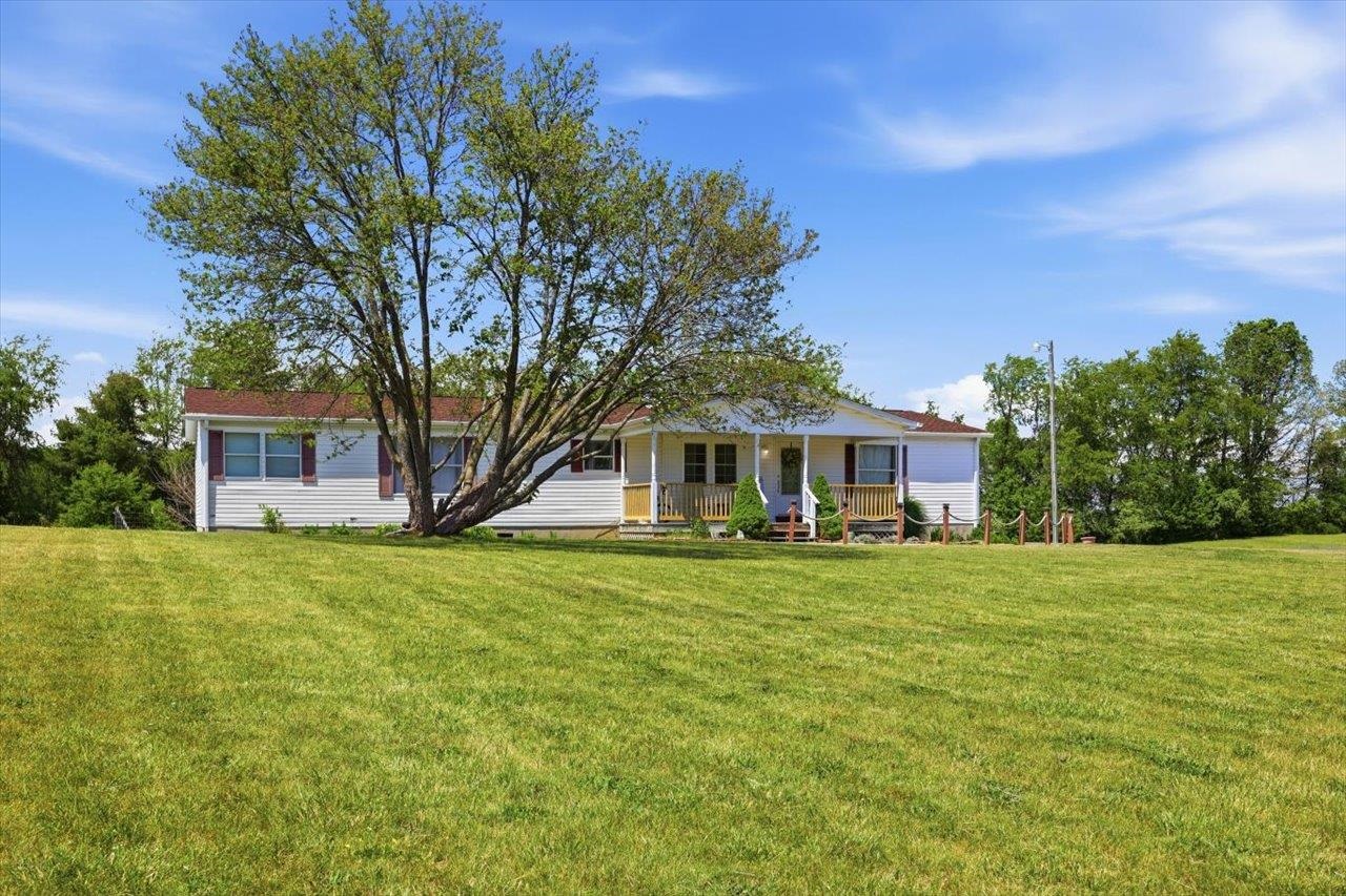 3437 LYNDHURST RD, STUARTS DRAFT, Virginia 24477, 3 Bedrooms Bedrooms, ,2 BathroomsBathrooms,Residential,3437 LYNDHURST RD,677424 MLS # 677424 3437 LYNDHURST RD, STUARTS DRAFT, Virginia 24477, 3 Bedrooms Bedrooms, ,2 BathroomsBathrooms,Residential,3437 LYNDHURST RD,677424 MLS # 677424