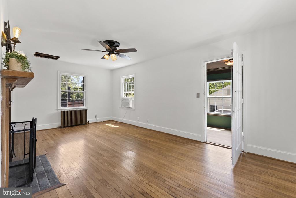 69 MOFFETT AVE, WARRENTON, Virginia 20186, 2 Bedrooms Bedrooms, ,1 BathroomBathrooms,Residential,69 MOFFETT AVE,VAFQ2021138 MLS # VAFQ2021138 69 MOFFETT AVE, WARRENTON, Virginia 20186, 2 Bedrooms Bedrooms, ,1 BathroomBathrooms,Residential,69 MOFFETT AVE,VAFQ2021138 MLS # VAFQ2021138
