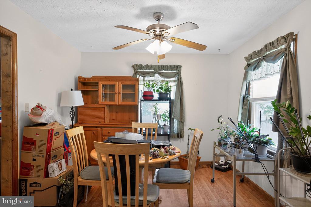 308 COOPER ST, SPOTSYLVANIA, Virginia 22551, 3 Bedrooms Bedrooms, ,2 BathroomsBathrooms,Residential,308 COOPER ST,VASP2042204 MLS # VASP2042204
