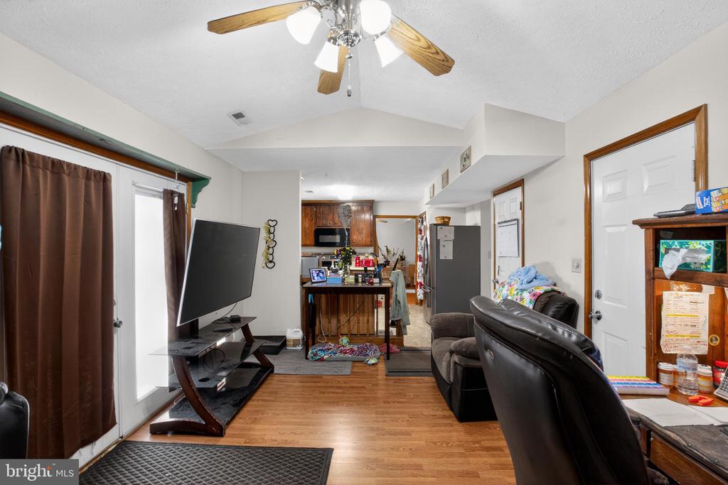 308 COOPER ST, SPOTSYLVANIA, Virginia 22551, 3 Bedrooms Bedrooms, ,2 BathroomsBathrooms,Residential,308 COOPER ST,VASP2042204 MLS # VASP2042204