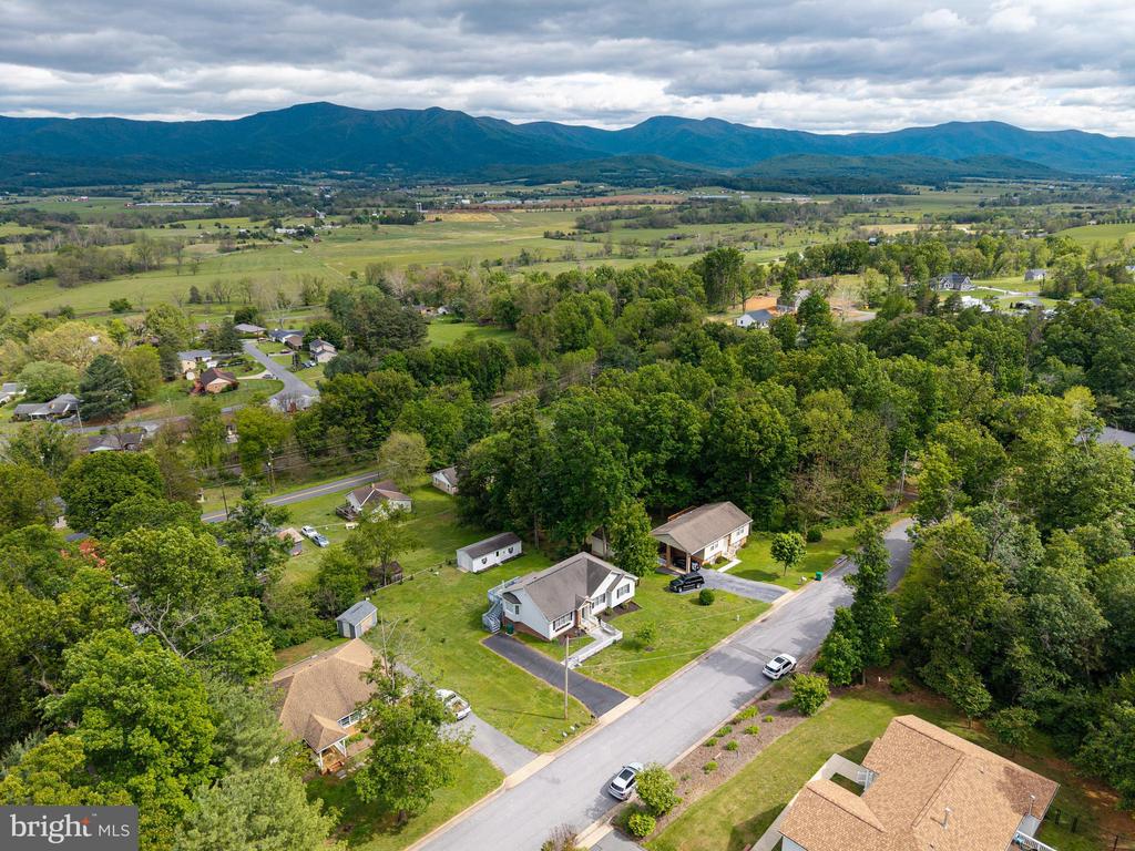 157 HERITAGE DR, LURAY, Virginia 22835, 3 Bedrooms Bedrooms, ,2 BathroomsBathrooms,Residential,157 HERITAGE DR,VAPA2006476 MLS # VAPA2006476 157 HERITAGE DR, LURAY, Virginia 22835, 3 Bedrooms Bedrooms, ,2 BathroomsBathrooms,Residential,157 HERITAGE DR,VAPA2006476 MLS # VAPA2006476