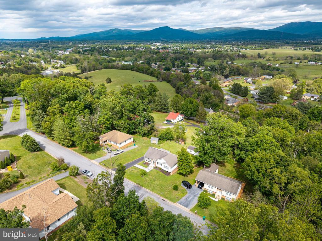 157 HERITAGE DR, LURAY, Virginia 22835, 3 Bedrooms Bedrooms, ,2 BathroomsBathrooms,Residential,157 HERITAGE DR,VAPA2006476 MLS # VAPA2006476 157 HERITAGE DR, LURAY, Virginia 22835, 3 Bedrooms Bedrooms, ,2 BathroomsBathrooms,Residential,157 HERITAGE DR,VAPA2006476 MLS # VAPA2006476