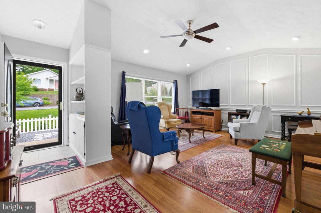 157 HERITAGE DR, LURAY, Virginia 22835, 3 Bedrooms Bedrooms, ,2 BathroomsBathrooms,Residential,157 HERITAGE DR,VAPA2006476 MLS # VAPA2006476 157 HERITAGE DR, LURAY, Virginia 22835, 3 Bedrooms Bedrooms, ,2 BathroomsBathrooms,Residential,157 HERITAGE DR,VAPA2006476 MLS # VAPA2006476