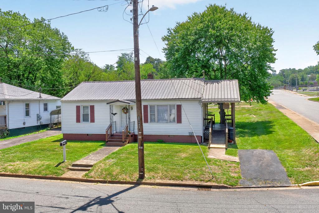 188 SPICERS MILL RD, ORANGE, Virginia 22960, 2 Bedrooms Bedrooms, ,1 BathroomBathrooms,Residential,188 SPICERS MILL RD,VAOR2014216 MLS # VAOR2014216 188 SPICERS MILL RD, ORANGE, Virginia 22960, 2 Bedrooms Bedrooms, ,1 BathroomBathrooms,Residential,188 SPICERS MILL RD,VAOR2014216 MLS # VAOR2014216