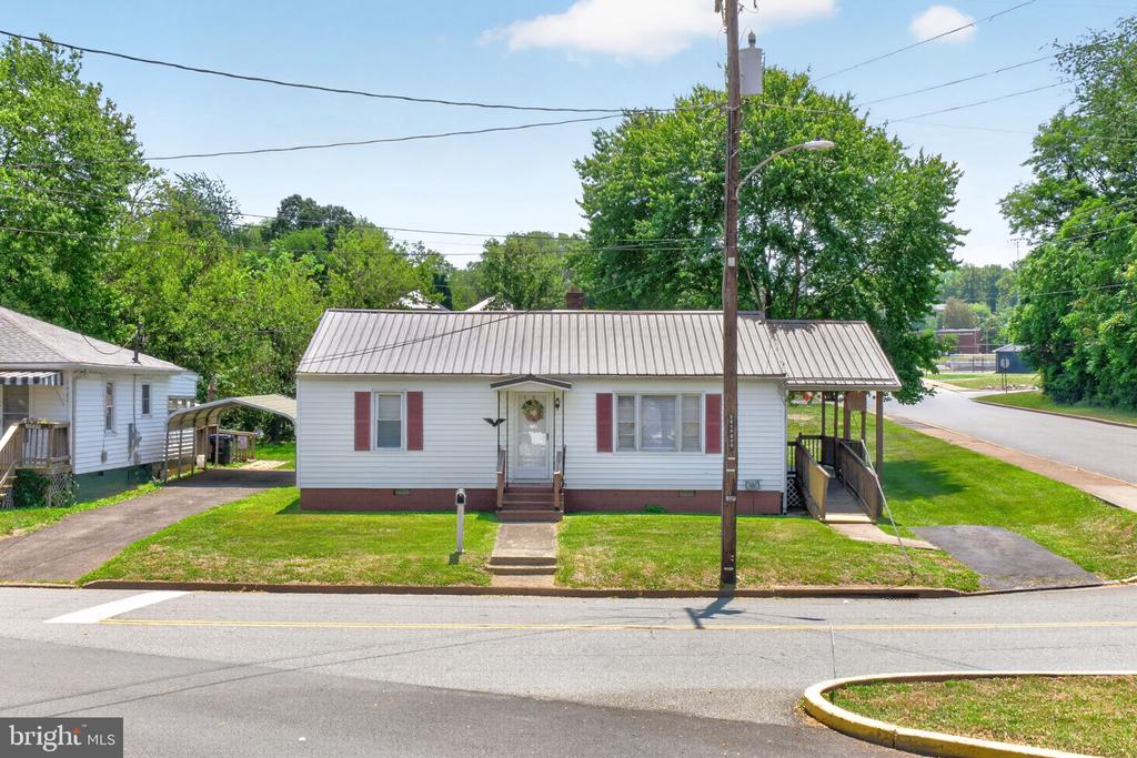188 SPICERS MILL RD, ORANGE, Virginia 22960, 2 Bedrooms Bedrooms, ,1 BathroomBathrooms,Residential,188 SPICERS MILL RD,VAOR2014216 MLS # VAOR2014216 188 SPICERS MILL RD, ORANGE, Virginia 22960, 2 Bedrooms Bedrooms, ,1 BathroomBathrooms,Residential,188 SPICERS MILL RD,VAOR2014216 MLS # VAOR2014216