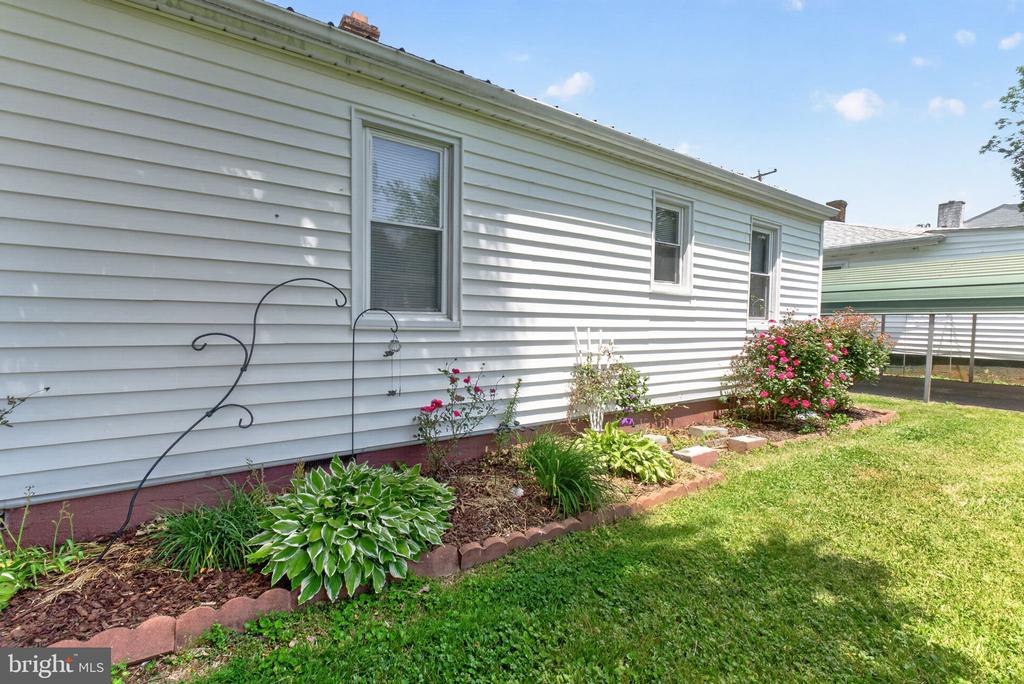 188 SPICERS MILL RD, ORANGE, Virginia 22960, 2 Bedrooms Bedrooms, ,1 BathroomBathrooms,Residential,188 SPICERS MILL RD,VAOR2014216 MLS # VAOR2014216 188 SPICERS MILL RD, ORANGE, Virginia 22960, 2 Bedrooms Bedrooms, ,1 BathroomBathrooms,Residential,188 SPICERS MILL RD,VAOR2014216 MLS # VAOR2014216
