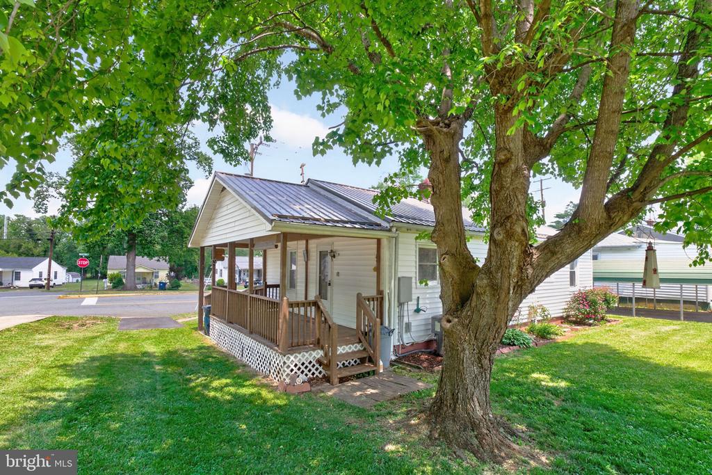 188 SPICERS MILL RD, ORANGE, Virginia 22960, 2 Bedrooms Bedrooms, ,1 BathroomBathrooms,Residential,188 SPICERS MILL RD,VAOR2014216 MLS # VAOR2014216 188 SPICERS MILL RD, ORANGE, Virginia 22960, 2 Bedrooms Bedrooms, ,1 BathroomBathrooms,Residential,188 SPICERS MILL RD,VAOR2014216 MLS # VAOR2014216