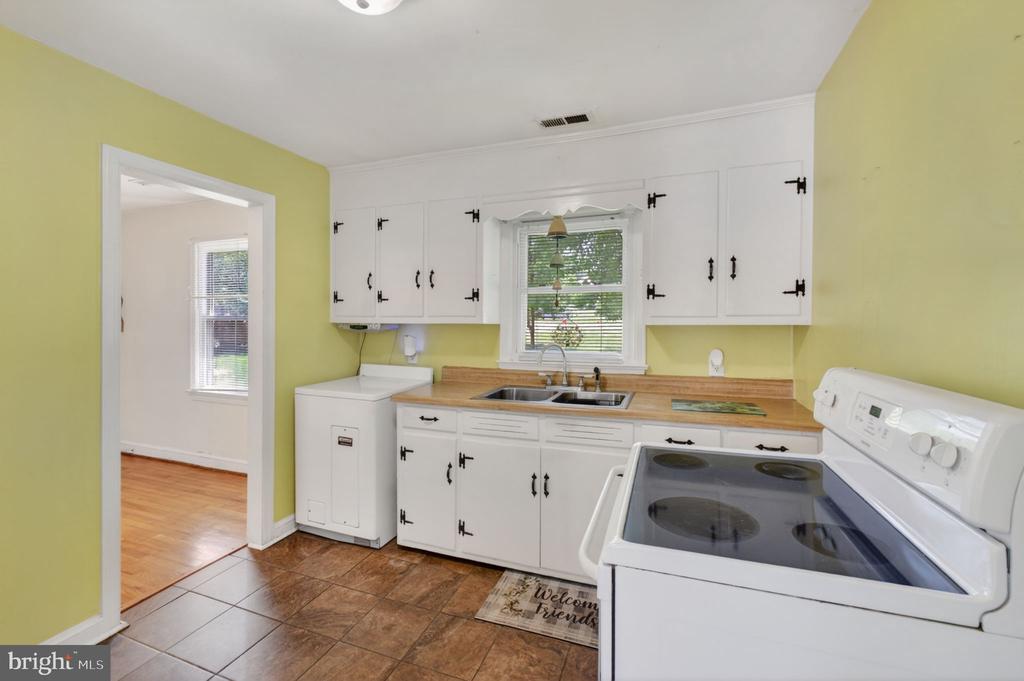 188 SPICERS MILL RD, ORANGE, Virginia 22960, 2 Bedrooms Bedrooms, ,1 BathroomBathrooms,Residential,188 SPICERS MILL RD,VAOR2014216 MLS # VAOR2014216 188 SPICERS MILL RD, ORANGE, Virginia 22960, 2 Bedrooms Bedrooms, ,1 BathroomBathrooms,Residential,188 SPICERS MILL RD,VAOR2014216 MLS # VAOR2014216