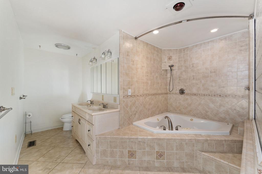 101 PATTERSON AVE, FREDERICKSBURG, Virginia 22407, 3 Bedrooms Bedrooms, ,2 BathroomsBathrooms,Residential,MILL GARDEN,101 PATTERSON AVE,VASP2042194 MLS # VASP2042194