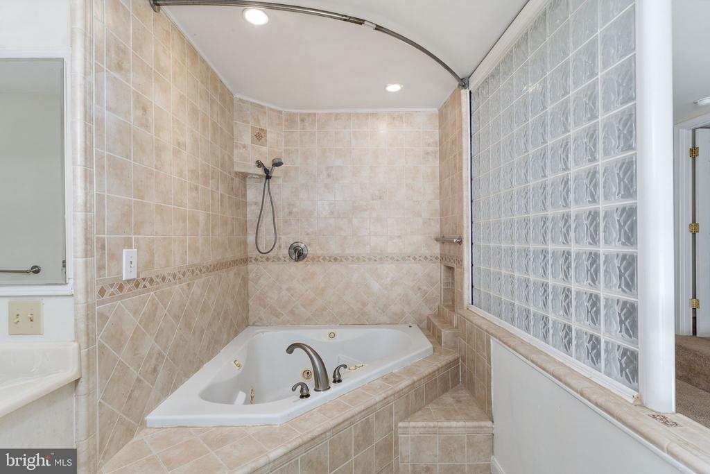 101 PATTERSON AVE, FREDERICKSBURG, Virginia 22407, 3 Bedrooms Bedrooms, ,2 BathroomsBathrooms,Residential,MILL GARDEN,101 PATTERSON AVE,VASP2042194 MLS # VASP2042194