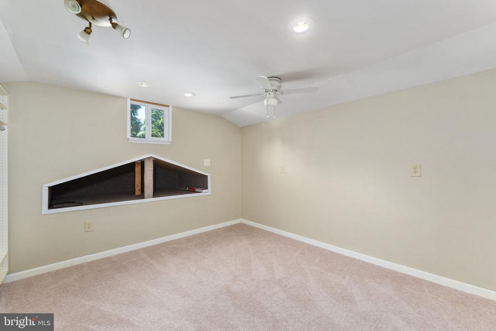 101 PATTERSON AVE, FREDERICKSBURG, Virginia 22407, 3 Bedrooms Bedrooms, ,2 BathroomsBathrooms,Residential,MILL GARDEN,101 PATTERSON AVE,VASP2042194 MLS # VASP2042194