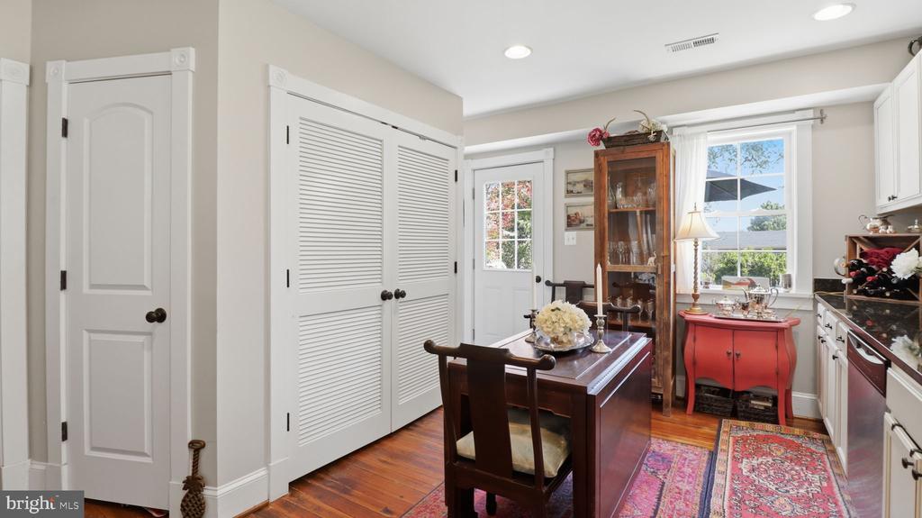 4209 PICKETT ST, THE PLAINS, Virginia 20198, 2 Bedrooms Bedrooms, ,1 BathroomBathrooms,Residential,4209 PICKETT ST,VAFQ2022120 MLS # VAFQ2022120 4209 PICKETT ST, THE PLAINS, Virginia 20198, 2 Bedrooms Bedrooms, ,1 BathroomBathrooms,Residential,4209 PICKETT ST,VAFQ2022120 MLS # VAFQ2022120