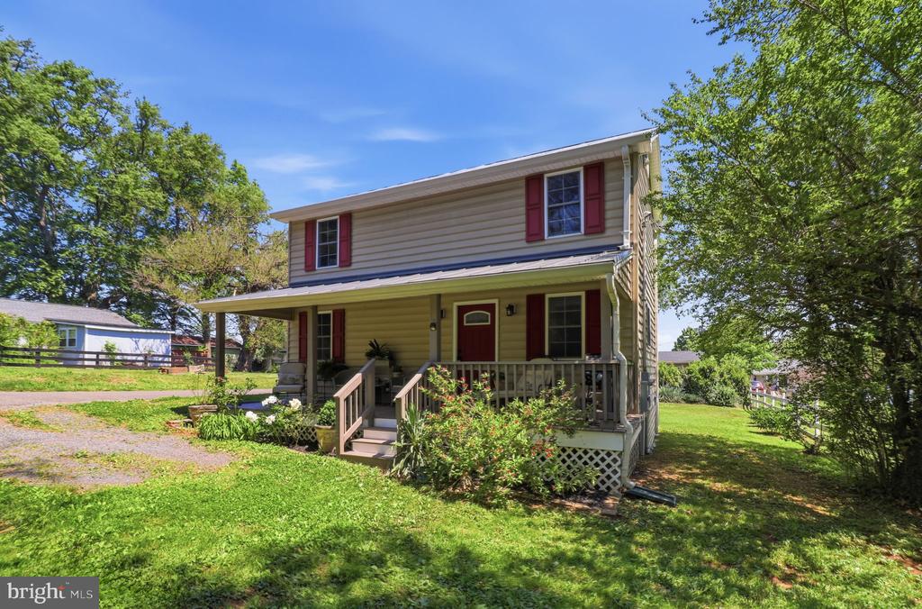 4209 PICKETT ST, THE PLAINS, Virginia 20198, 2 Bedrooms Bedrooms, ,1 BathroomBathrooms,Residential,4209 PICKETT ST,VAFQ2022120 MLS # VAFQ2022120 4209 PICKETT ST, THE PLAINS, Virginia 20198, 2 Bedrooms Bedrooms, ,1 BathroomBathrooms,Residential,4209 PICKETT ST,VAFQ2022120 MLS # VAFQ2022120