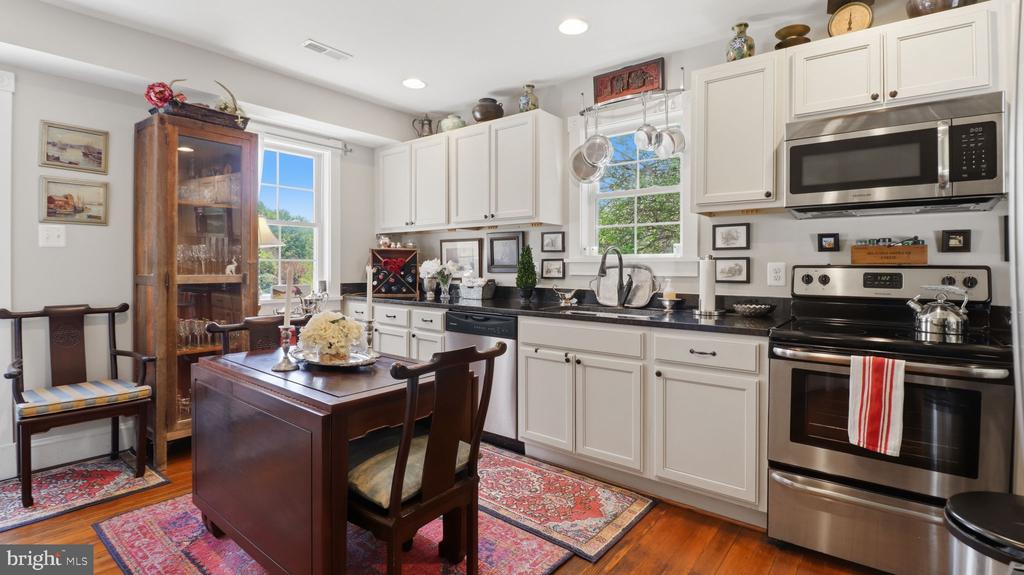 4209 PICKETT ST, THE PLAINS, Virginia 20198, 2 Bedrooms Bedrooms, ,1 BathroomBathrooms,Residential,4209 PICKETT ST,VAFQ2022120 MLS # VAFQ2022120 4209 PICKETT ST, THE PLAINS, Virginia 20198, 2 Bedrooms Bedrooms, ,1 BathroomBathrooms,Residential,4209 PICKETT ST,VAFQ2022120 MLS # VAFQ2022120