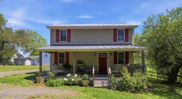 4209 PICKETT ST, THE PLAINS, Virginia 20198, 2 Bedrooms Bedrooms, ,1 BathroomBathrooms,Residential,4209 PICKETT ST,VAFQ2022120 MLS # VAFQ2022120