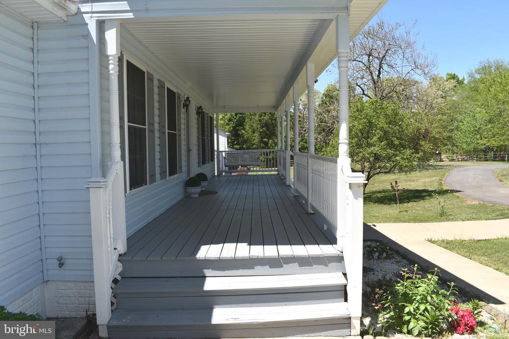 10958 MOUNTAIN RUN LAKE RD, CULPEPER, Virginia 22701, 4 Bedrooms Bedrooms, ,2 BathroomsBathrooms,Residential,10958 MOUNTAIN RUN LAKE RD,VACU2013708 MLS # VACU2013708