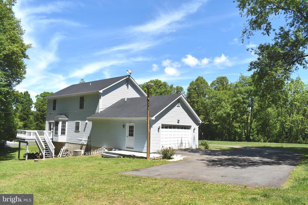 10958 MOUNTAIN RUN LAKE RD, CULPEPER, Virginia 22701, 4 Bedrooms Bedrooms, ,2 BathroomsBathrooms,Residential,10958 MOUNTAIN RUN LAKE RD,VACU2013708 MLS # VACU2013708