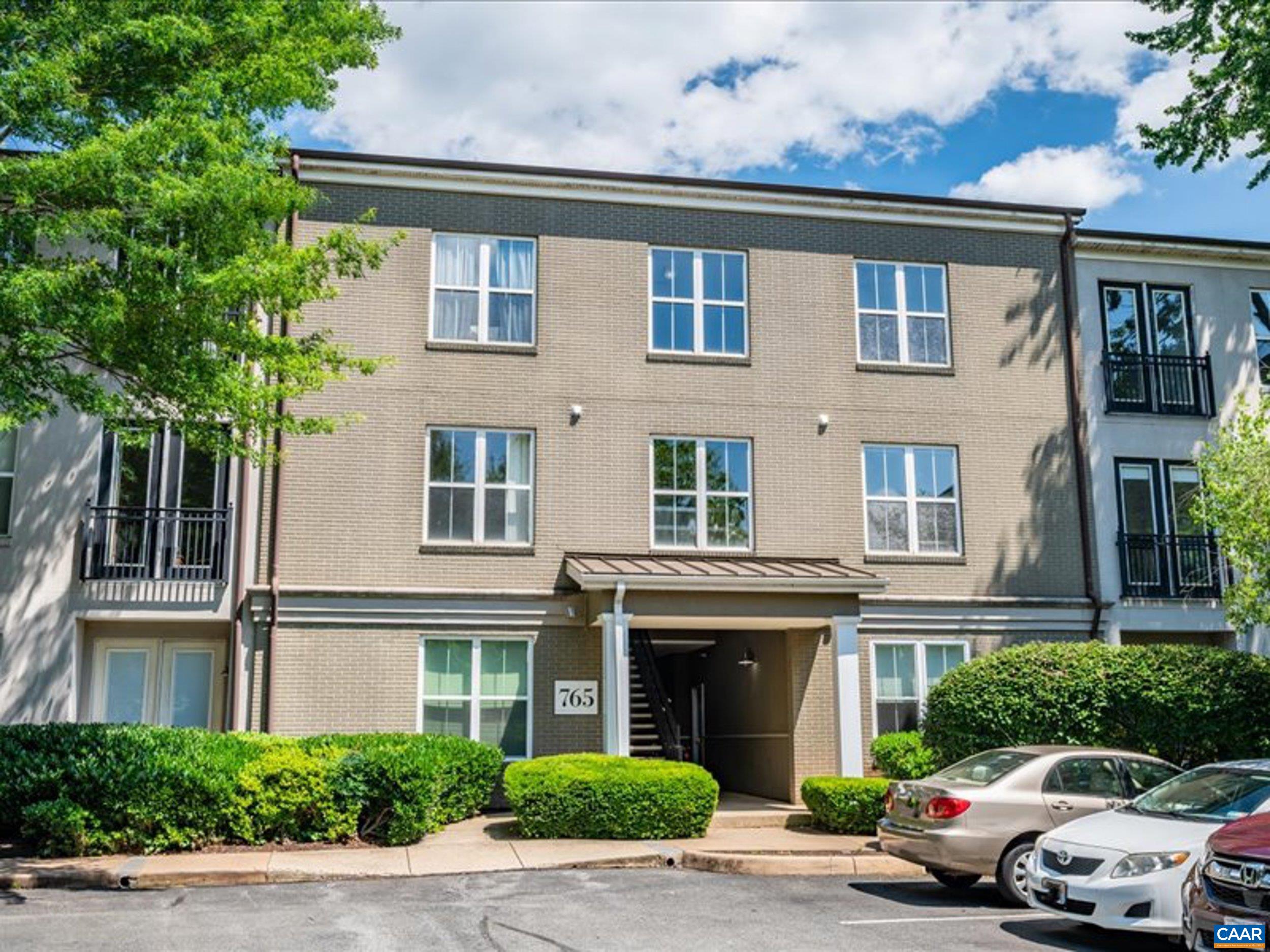 765 WALKER SQ, CHARLOTTESVILLE, Virginia 22904, 2 Bedrooms Bedrooms, ,2 BathroomsBathrooms,Residential,765 WALKER SQ,677264 MLS # 677264