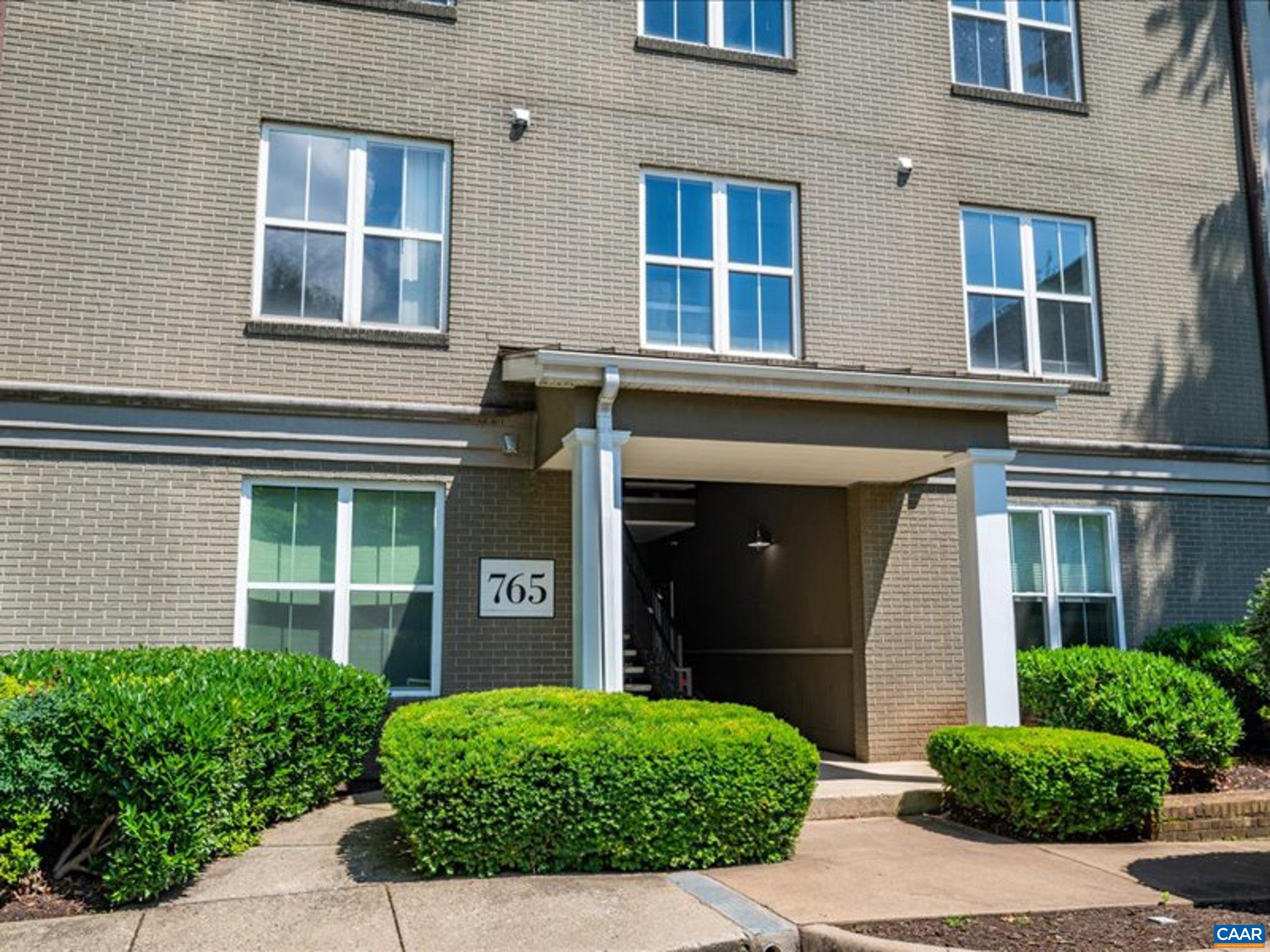 765 WALKER SQ, CHARLOTTESVILLE, Virginia 22904, 2 Bedrooms Bedrooms, ,2 BathroomsBathrooms,Residential,765 WALKER SQ,677264 MLS # 677264