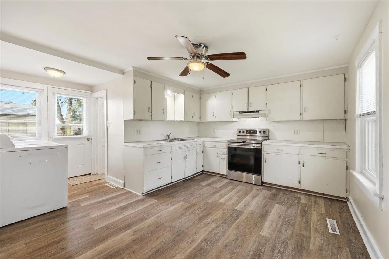 5096 BATTLEFIELD DR, ROCKINGHAM, Virginia 22801, 3 Bedrooms Bedrooms, ,1 BathroomBathrooms,Residential,Battlefield Property,5096 BATTLEFIELD DR,677427 MLS # 677427 5096 BATTLEFIELD DR, ROCKINGHAM, Virginia 22801, 3 Bedrooms Bedrooms, ,1 BathroomBathrooms,Residential,Battlefield Property,5096 BATTLEFIELD DR,677427 MLS # 677427