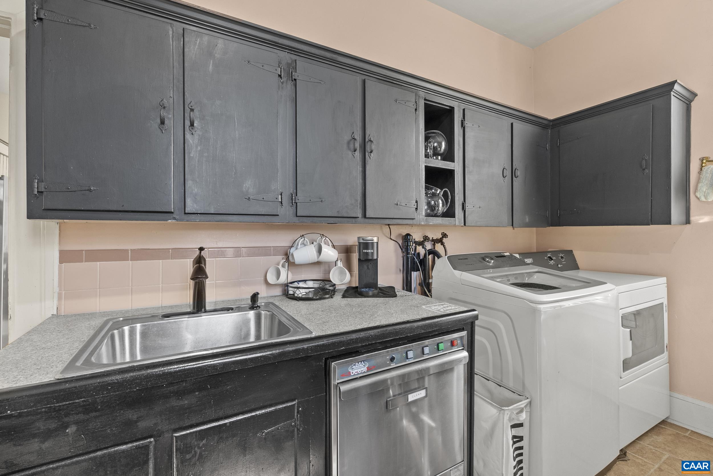 116 WINRIDGE DR, MADISON HEIGHTS, Virginia 24572, 5 Bedrooms Bedrooms, ,3 BathroomsBathrooms,Residential,Winridge Manor,116 WINRIDGE DR,677430 MLS # 677430 116 WINRIDGE DR, MADISON HEIGHTS, Virginia 24572, 5 Bedrooms Bedrooms, ,3 BathroomsBathrooms,Residential,Winridge Manor,116 WINRIDGE DR,677430 MLS # 677430