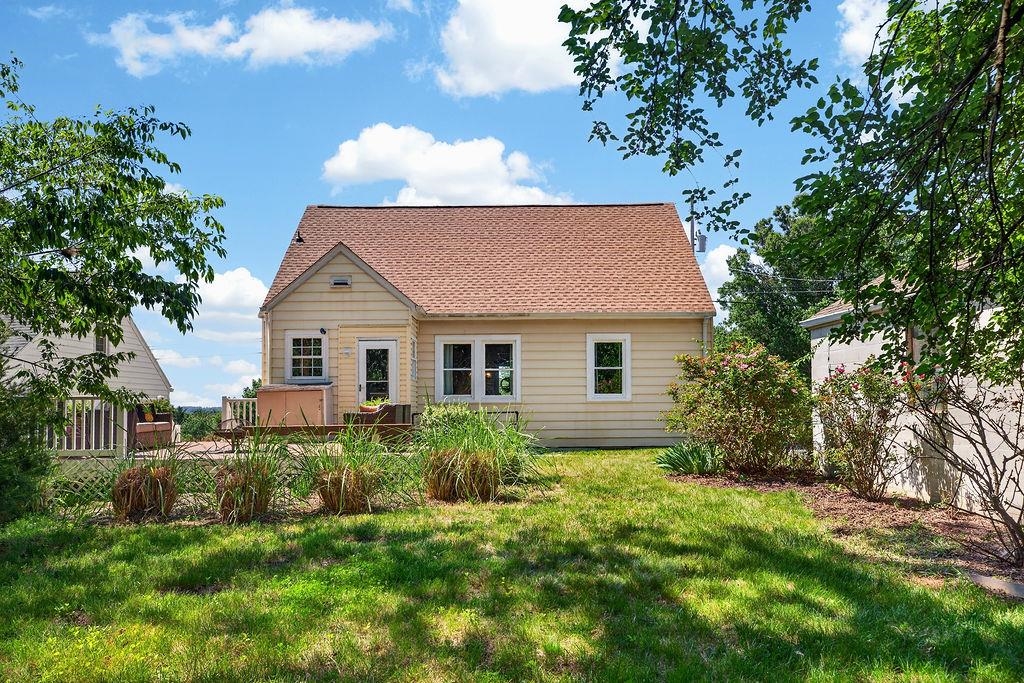 1003 SKYMONT RD, STAUNTON, Virginia 24401, 3 Bedrooms Bedrooms, ,1 BathroomBathrooms,Residential,1003 SKYMONT RD,677440 MLS # 677440