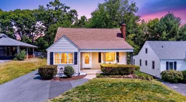 1003 SKYMONT RD, STAUNTON, Virginia 24401, 3 Bedrooms Bedrooms, ,1 BathroomBathrooms,Residential,1003 SKYMONT RD,677440 MLS # 677440
