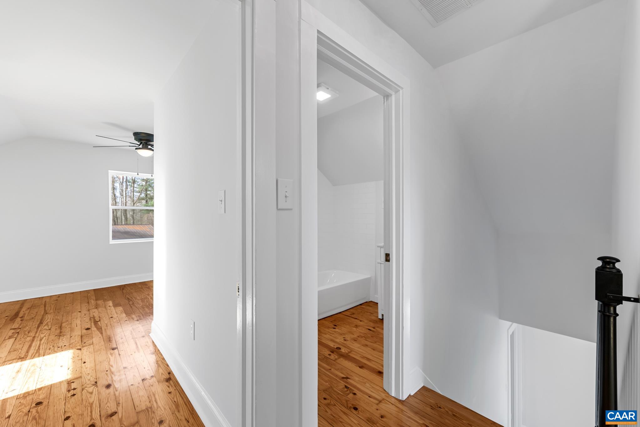 Right outside both bedrooms is a 2nd bath. tiled and private Right outside both bedrooms is a 2nd bath. tiled and private